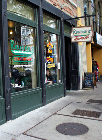Reuben's Deli